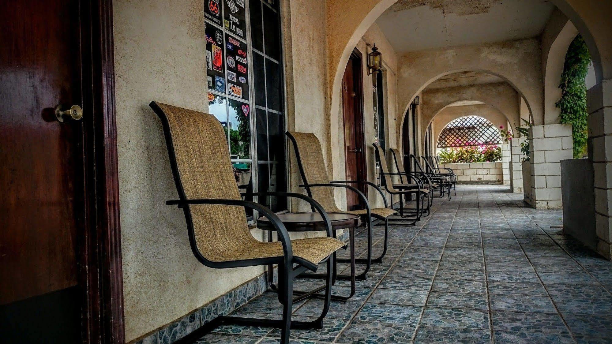 Old Mill Hotel San Quintin Exteriör bild